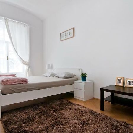 Marvelous Midtown Apartment Wien Exteriör bild