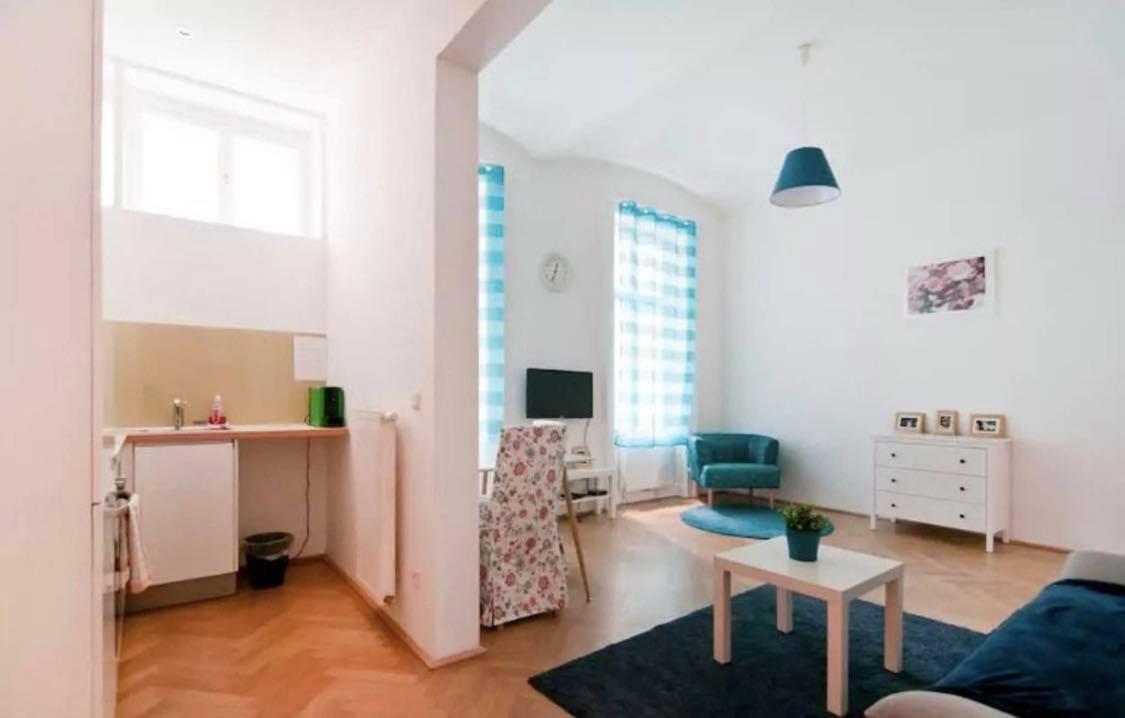Marvelous Midtown Apartment Wien Exteriör bild